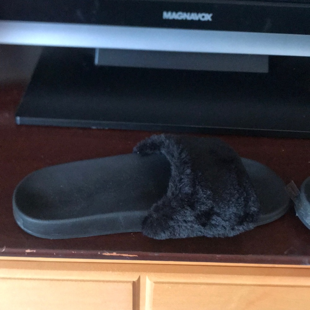 Fuzzy slides - Picture 3 of 3